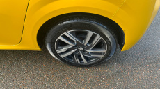 Peugeot 208 1.2 PureTech 100 Active Premium + 5dr Petrol Hatchback